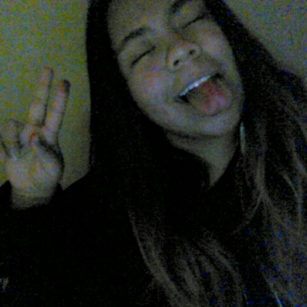 Meet your Posher, Danielle